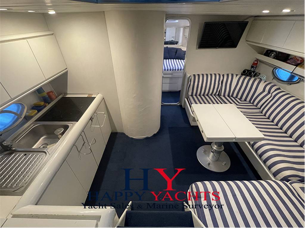 Pershing 40