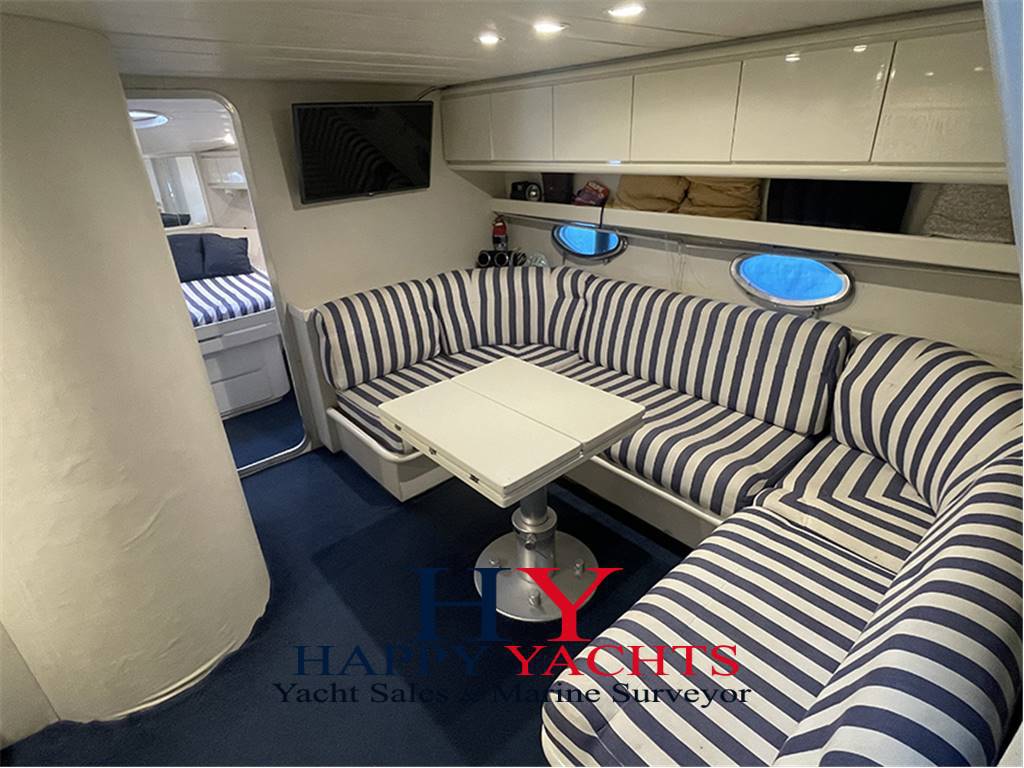 Pershing 40