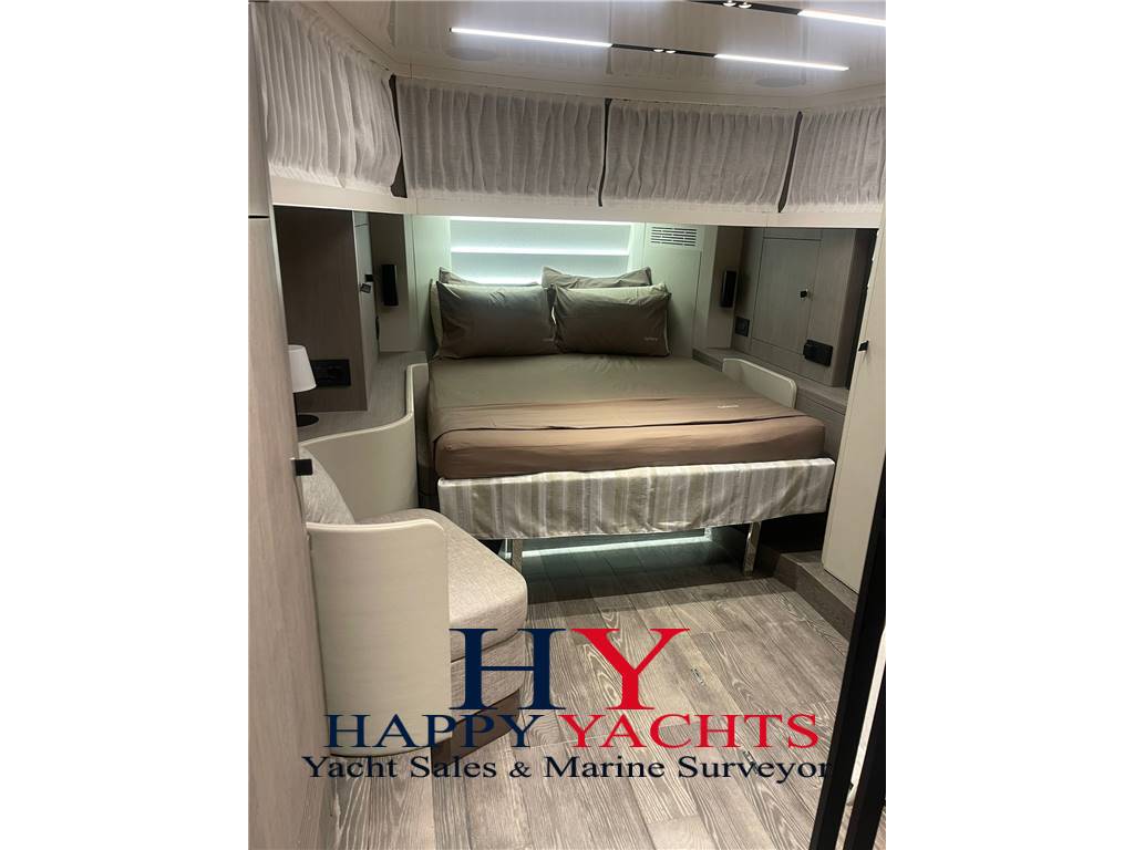 Cranchi A 46 luxury tender