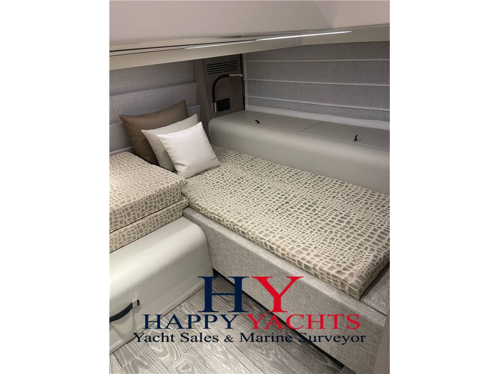 Cranchi A 46 luxury tender