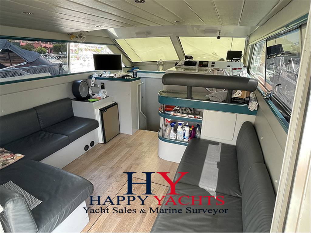 Ferretti yachts Altura 36 fly