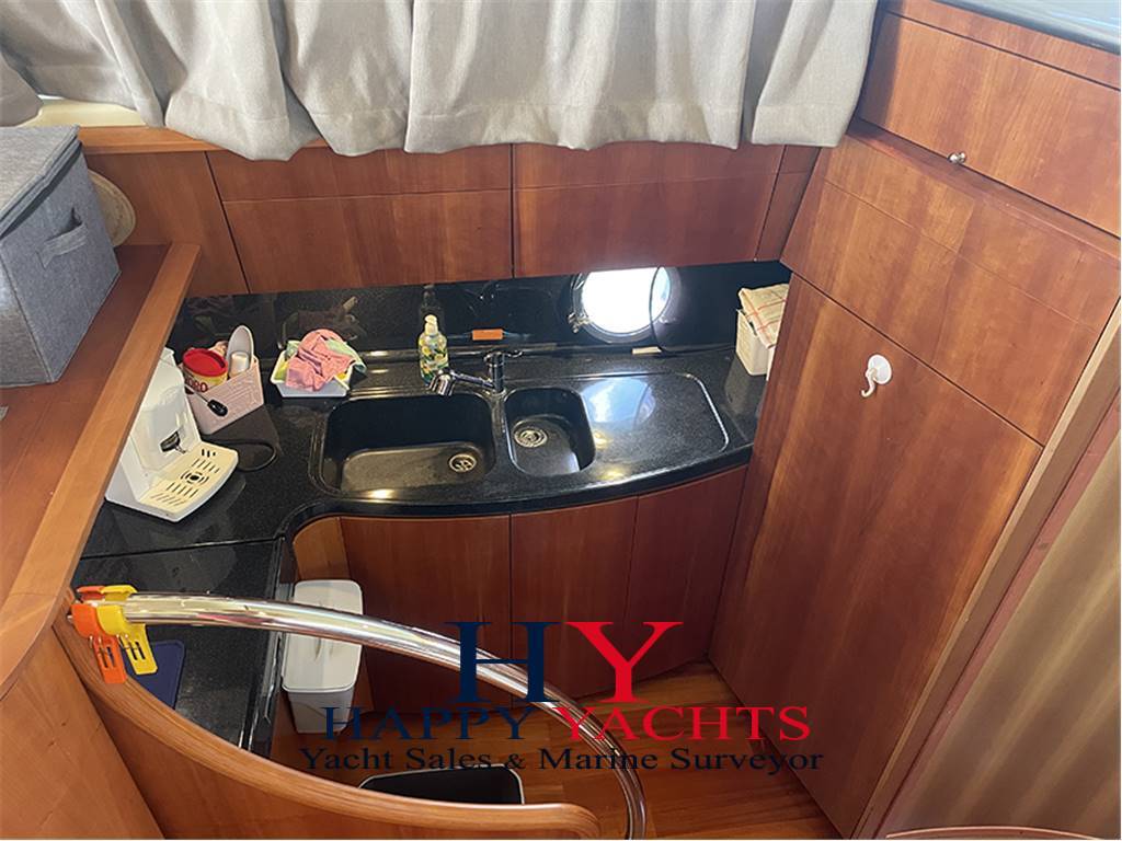 Azimut yachts 50 fly