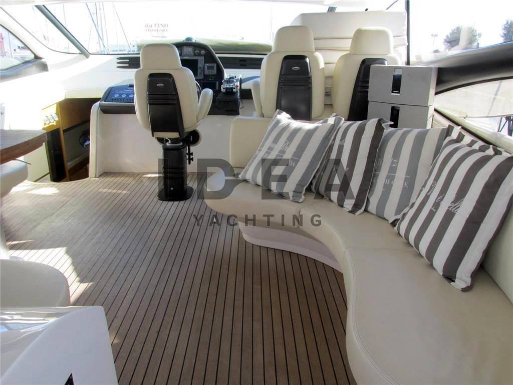 Pershing 62