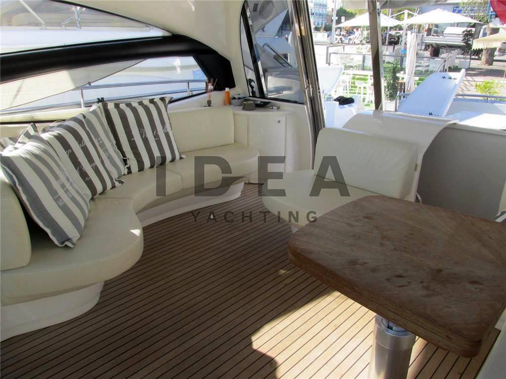 Pershing 62