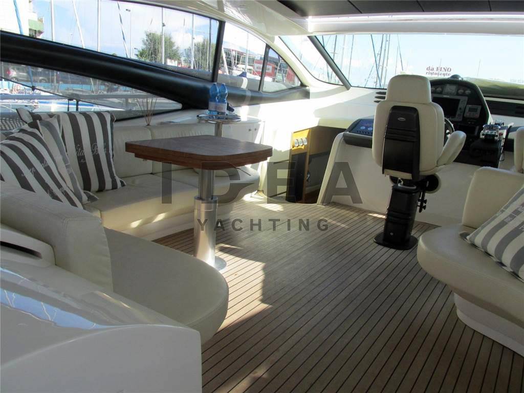 Pershing 62