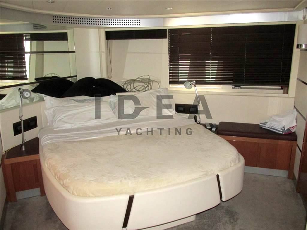 Pershing 62