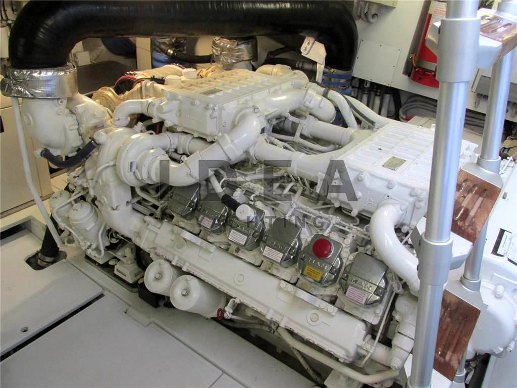 Pershing 62