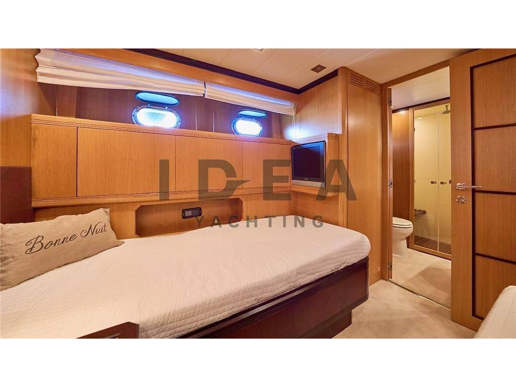 Overmarine Mangusta 72 open