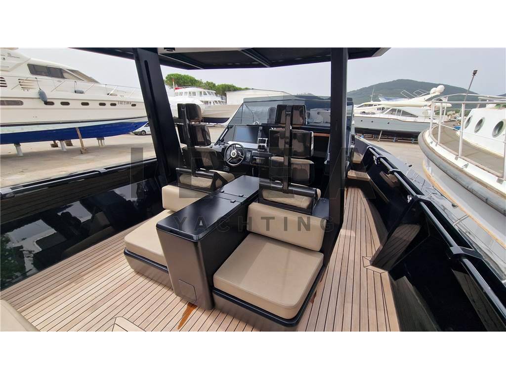 Wally Tender 43