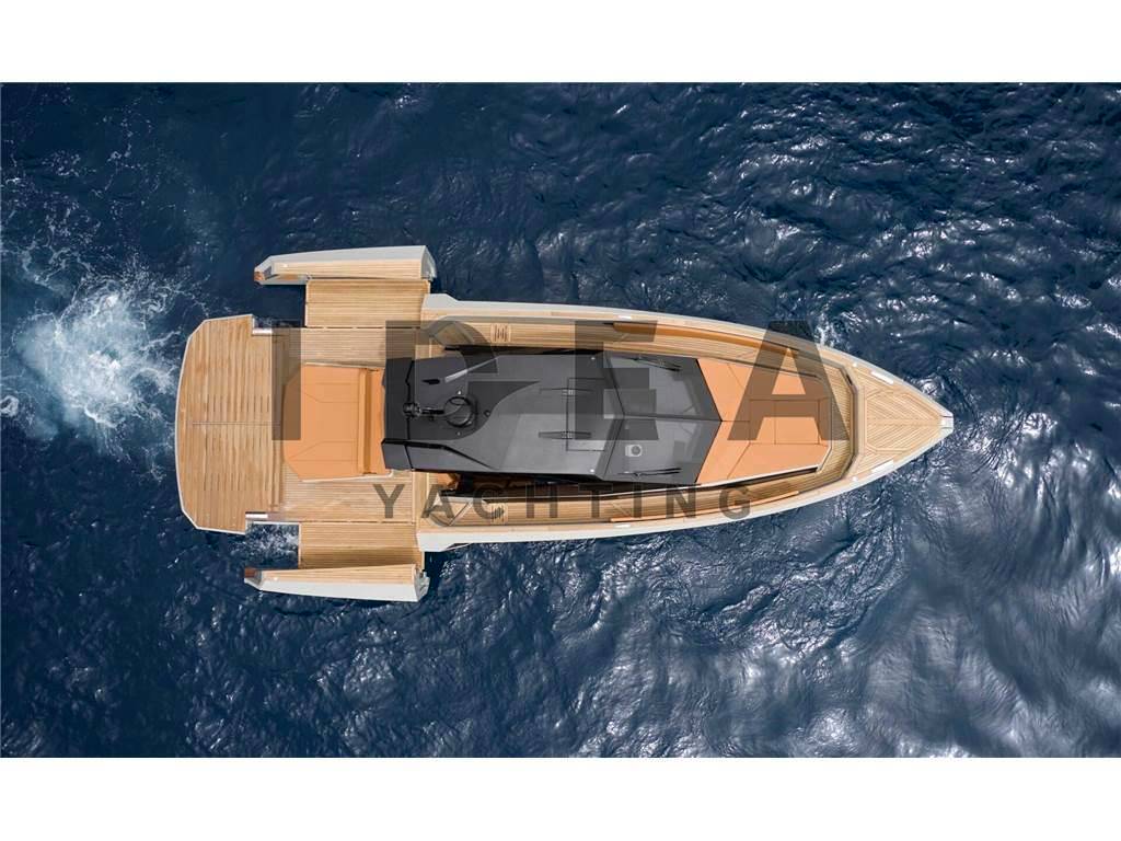 Evo yachts R4+