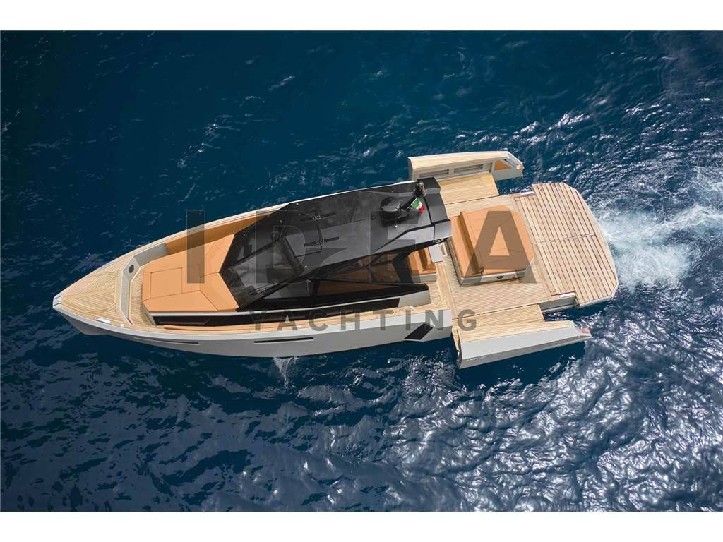 Evo yachts R4+