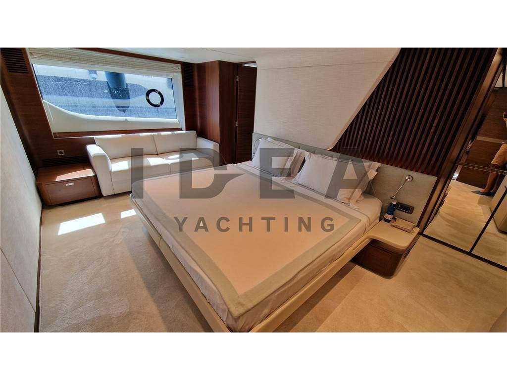 Princess yachts Y85