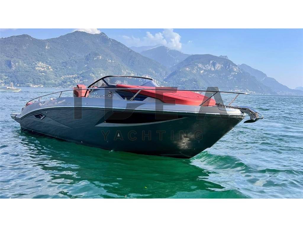 Cranchi E30 endurance