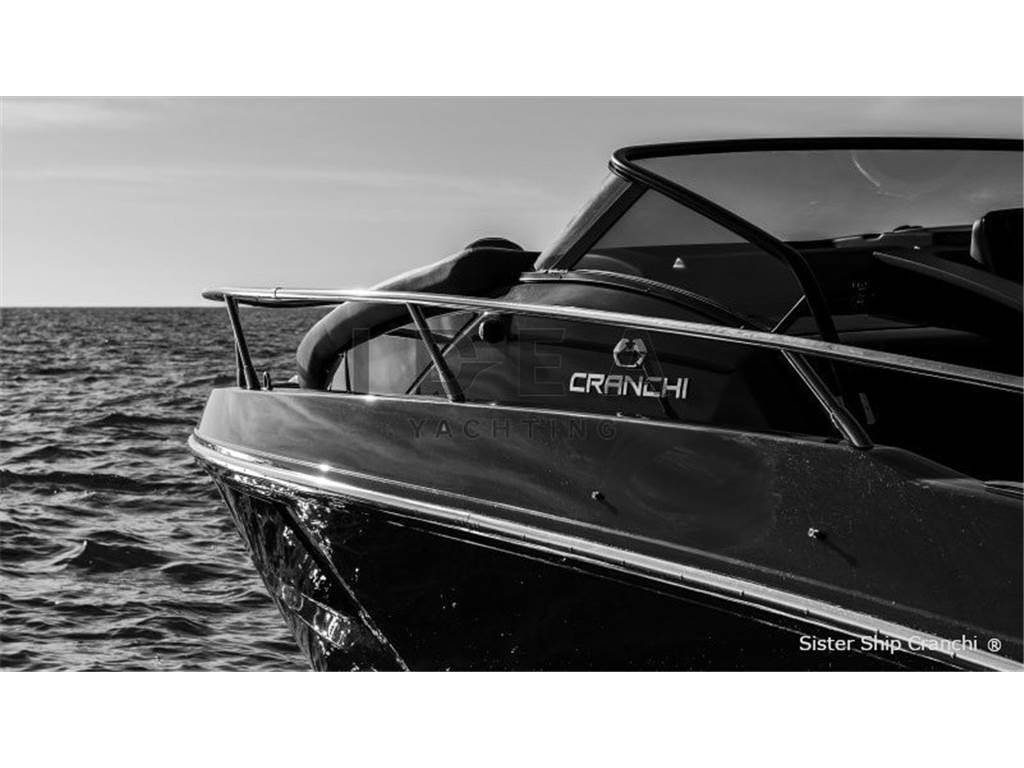 Cranchi E30 endurance