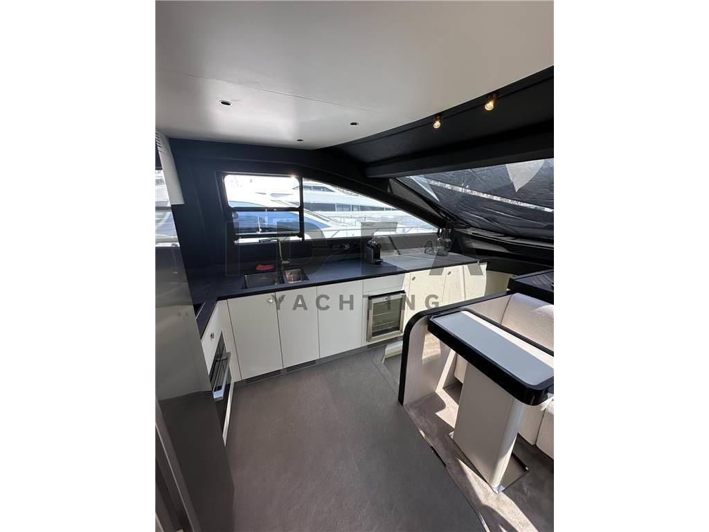 Azimut 78 flybridge