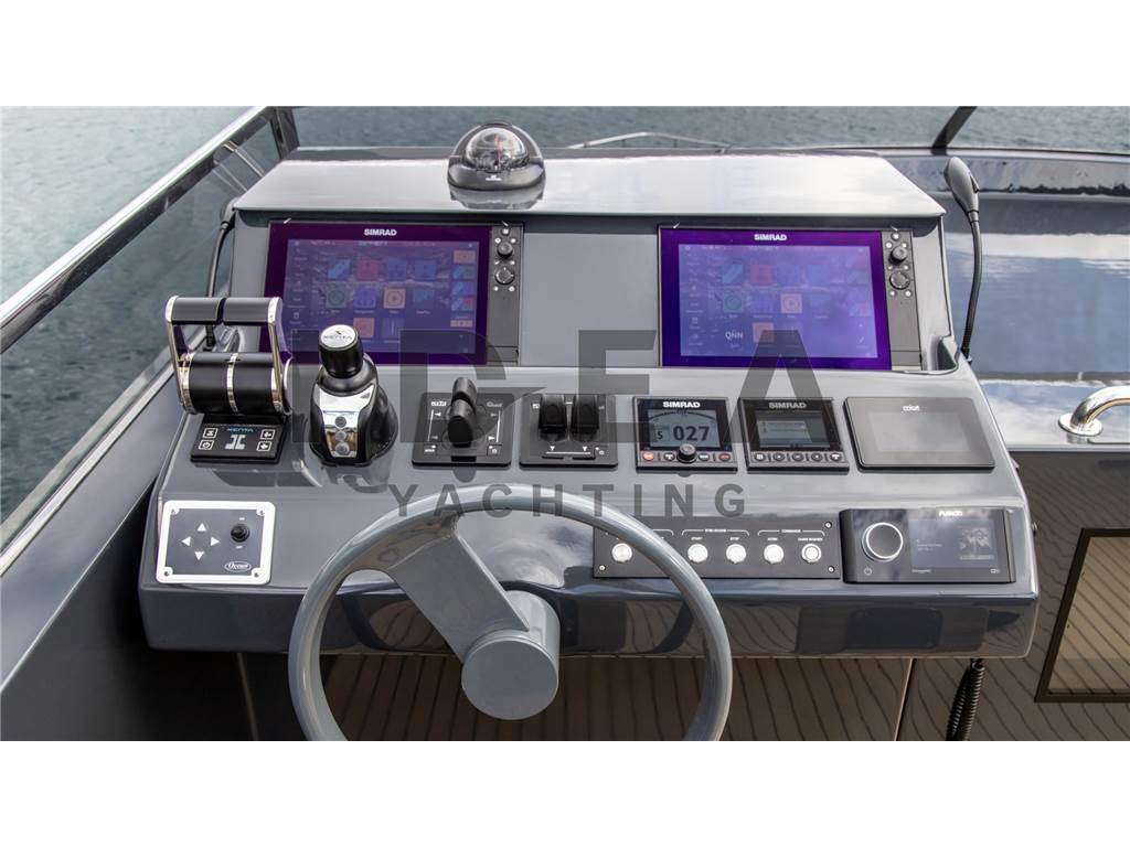 Falcon yachts 80