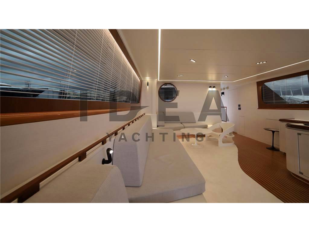 Falcon yachts 80