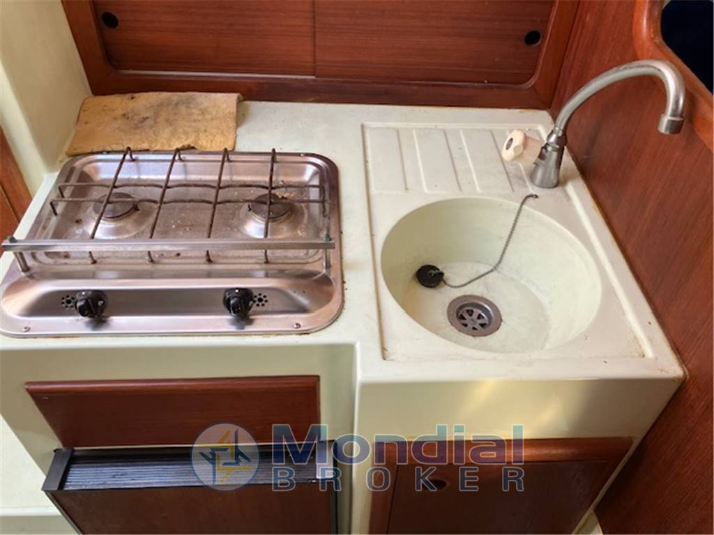 Cantiere nautico 7 mari F 27 open america