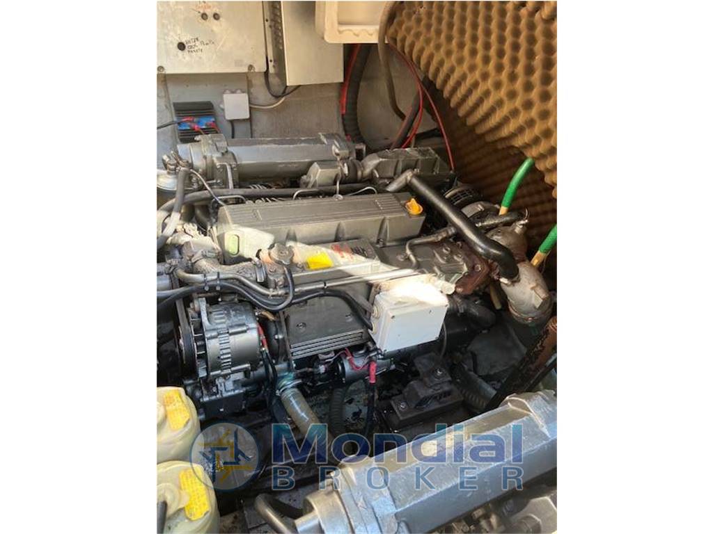 Cantiere nautico 7 mari F 27 open america
