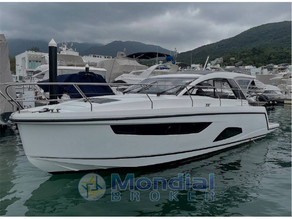 Sealine S330 usato