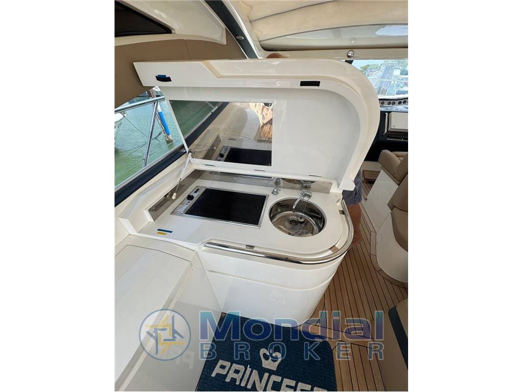 Princess V45 usato