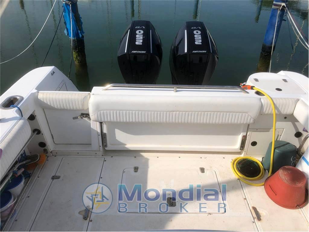 Boston whaler Outrage 28 usato