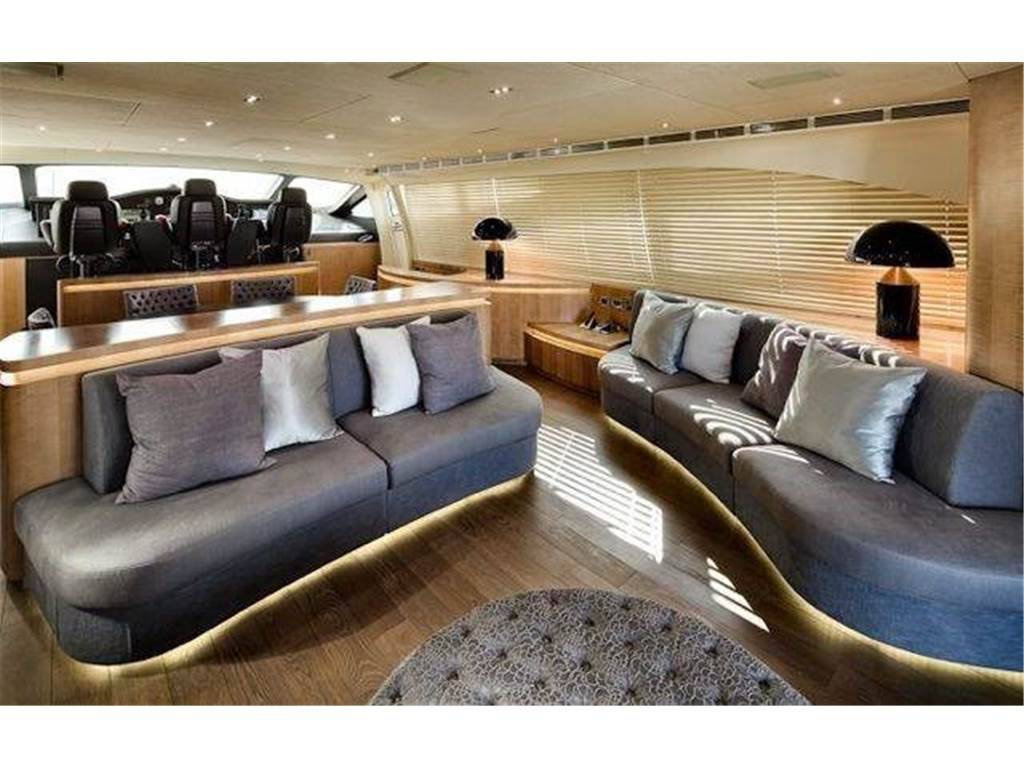 Pershing 115