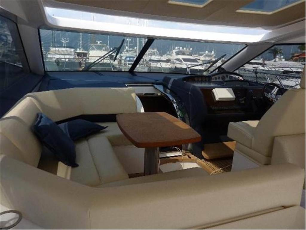 Princess yacht V53