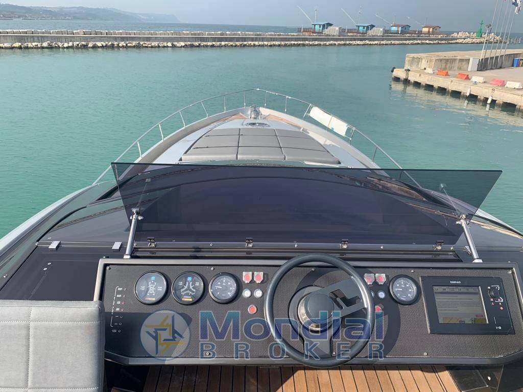 Pershing 74