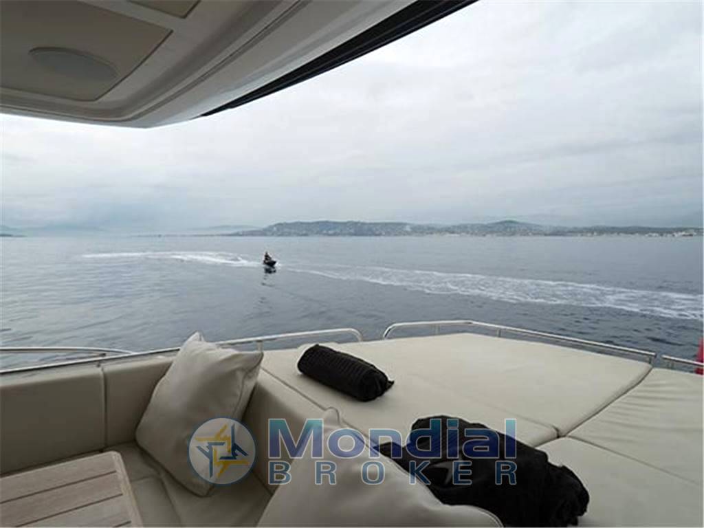 Sunseeker 68 sport yacht