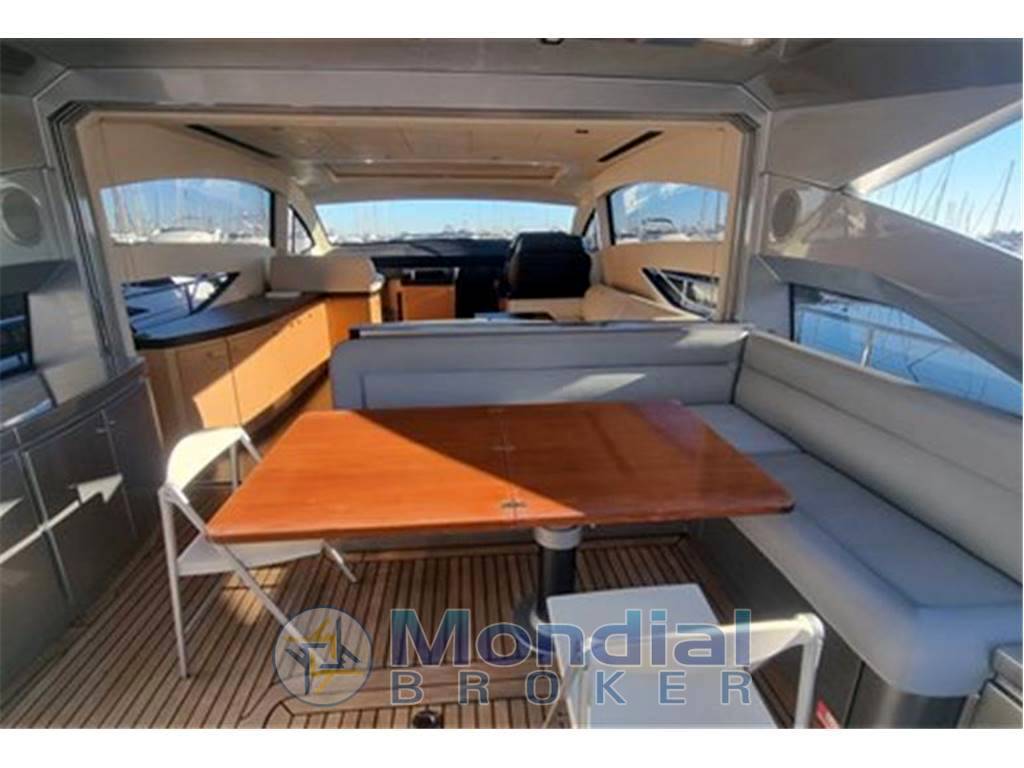 Pershing 64