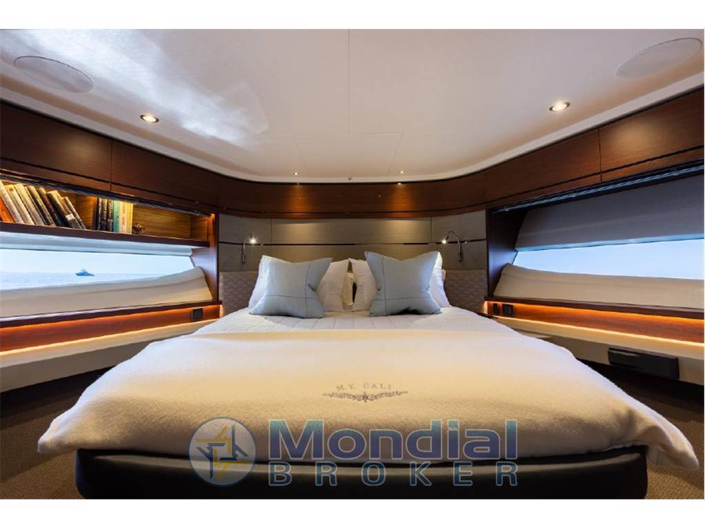 Princess yachts S66