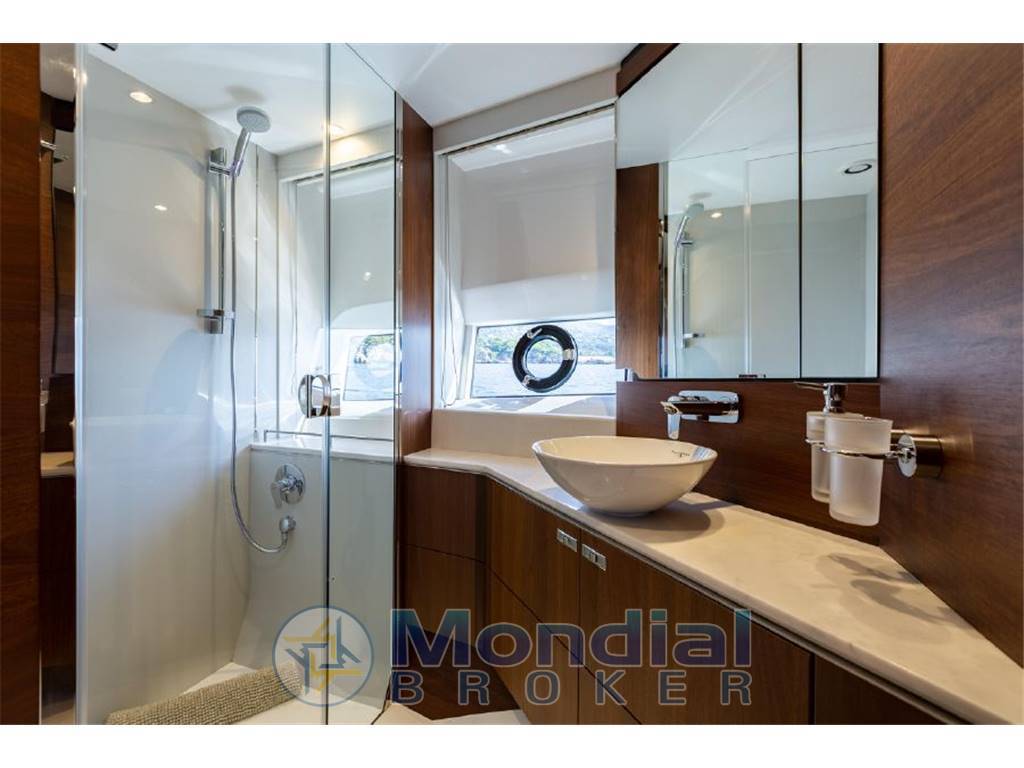 Princess yachts S66