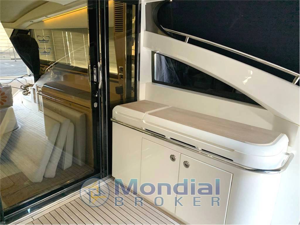 Princess yachts V62