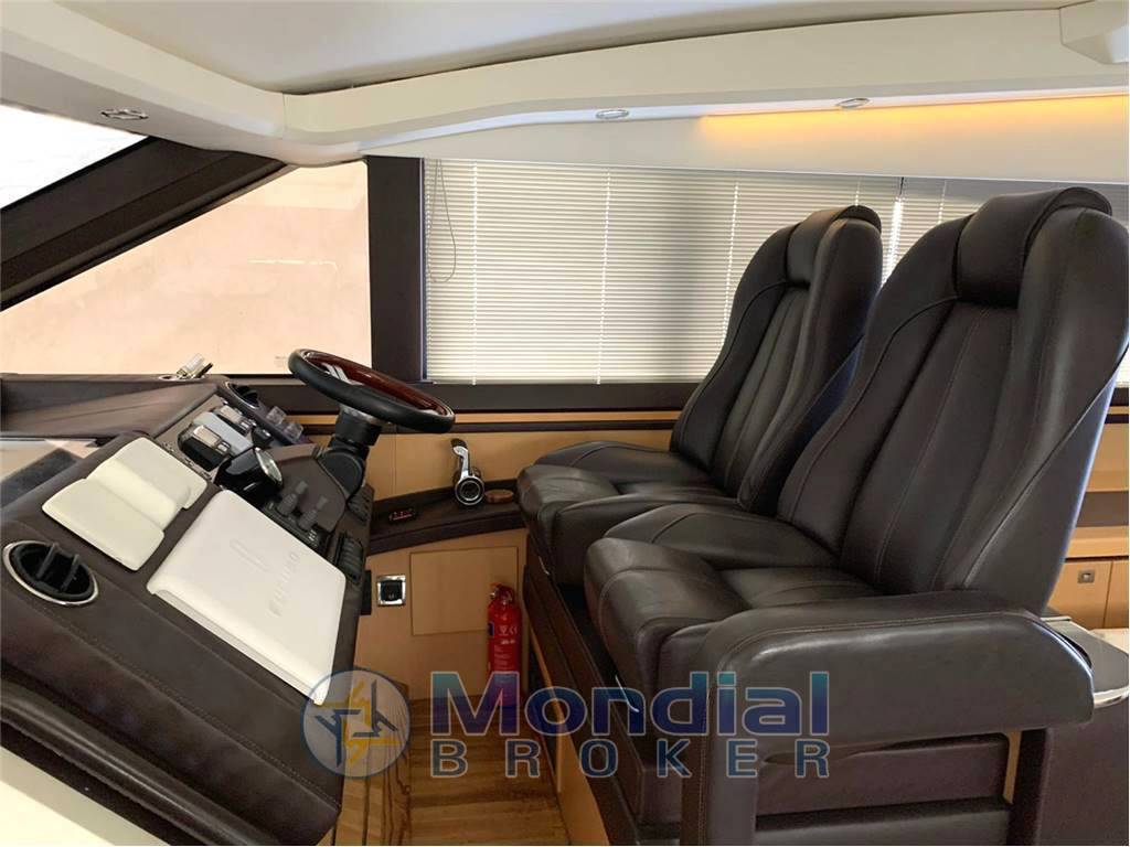 Princess yachts V62