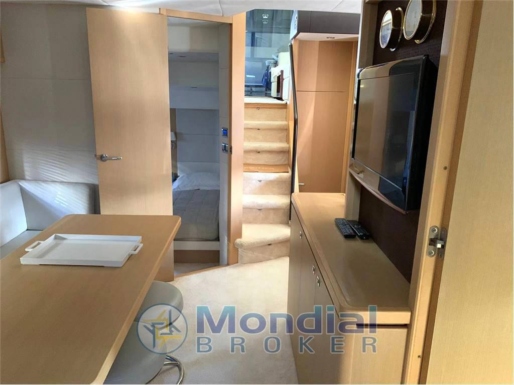 Princess yachts V62