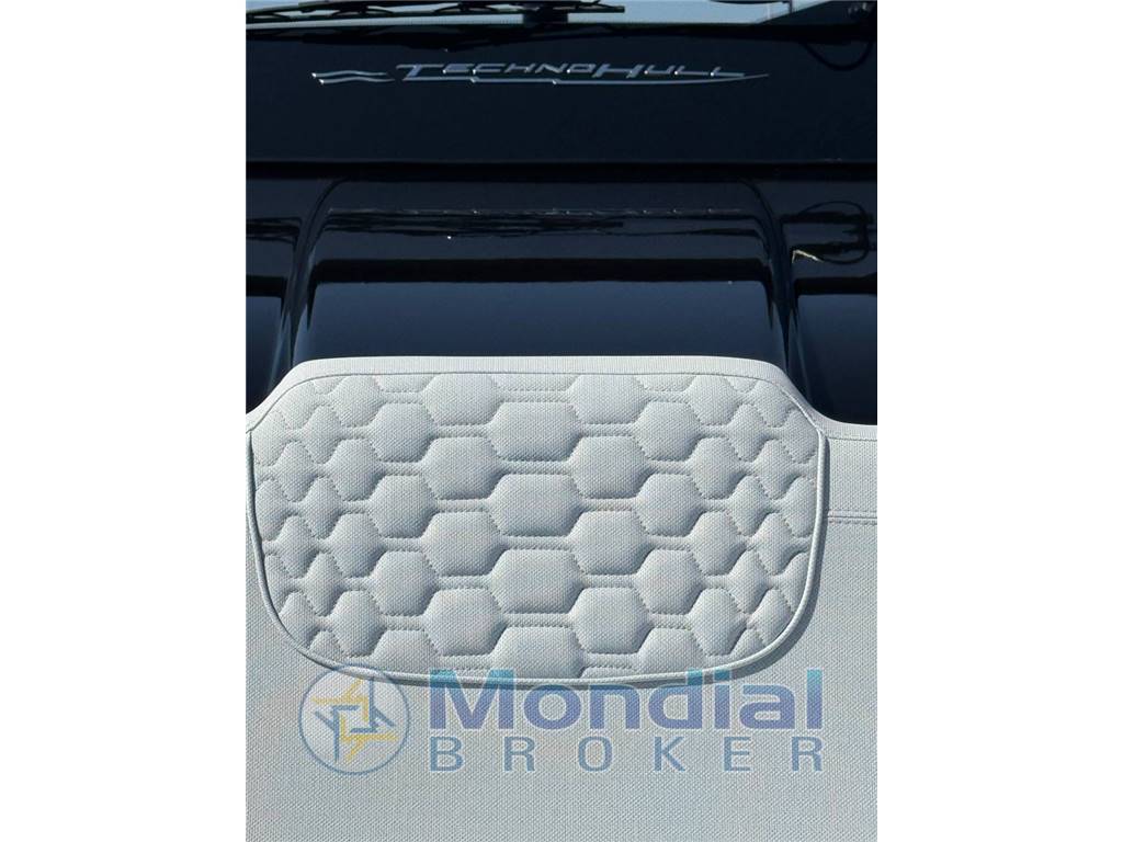 Technohull Explorer 40