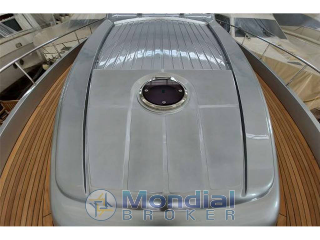 Pershing 72