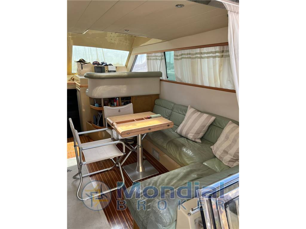 Ferretti 39