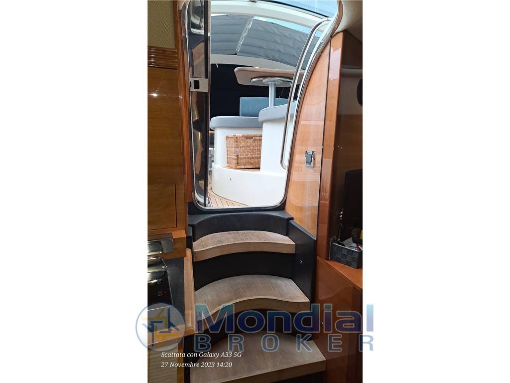 Atlantis 55