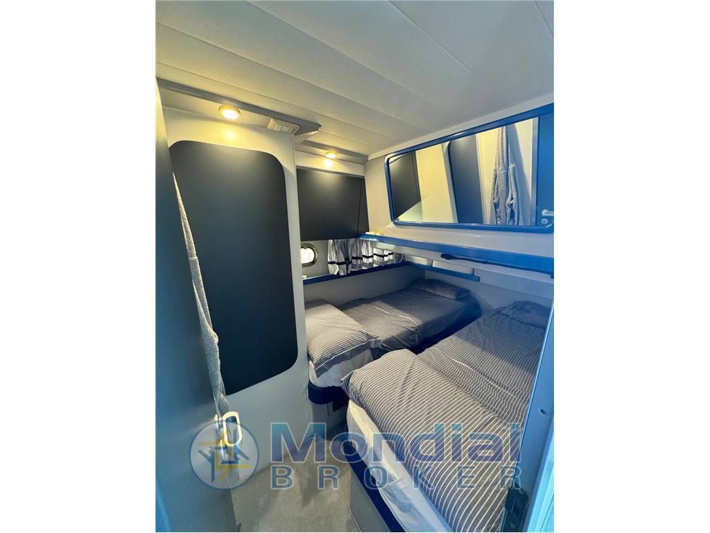 Ferretti 39