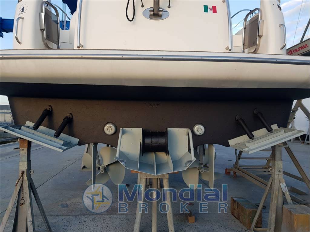 Azimut 39
