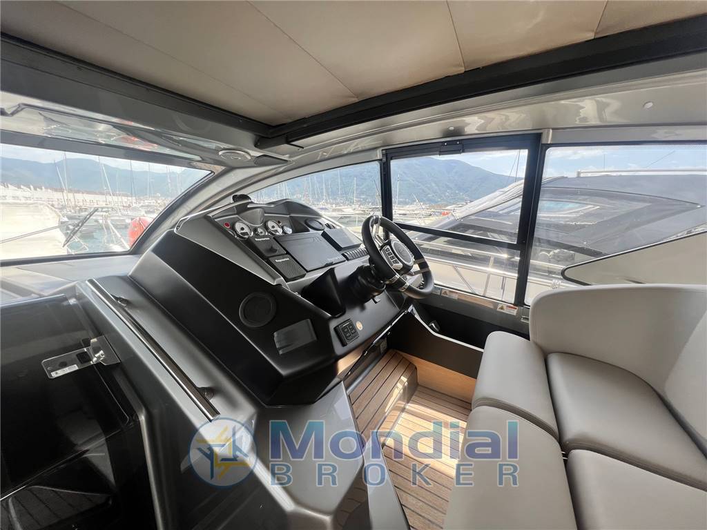 Cranchi M44 ht