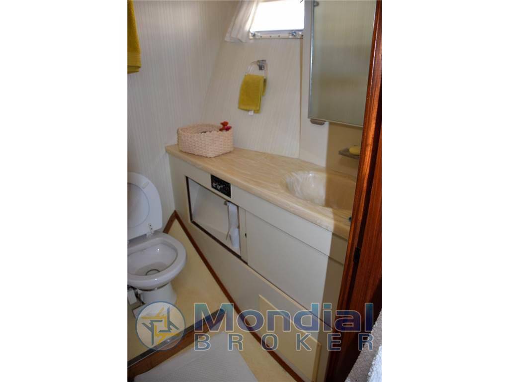 Hatteras 45 convertible