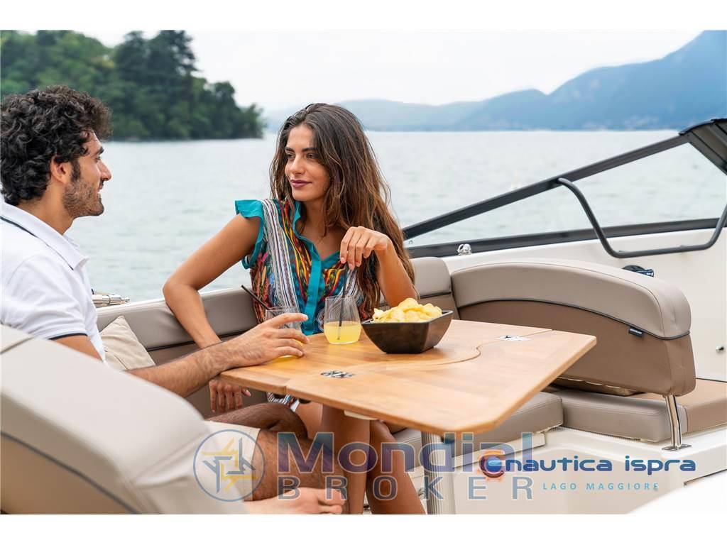 Quicksilver Activ 675 cruiser
