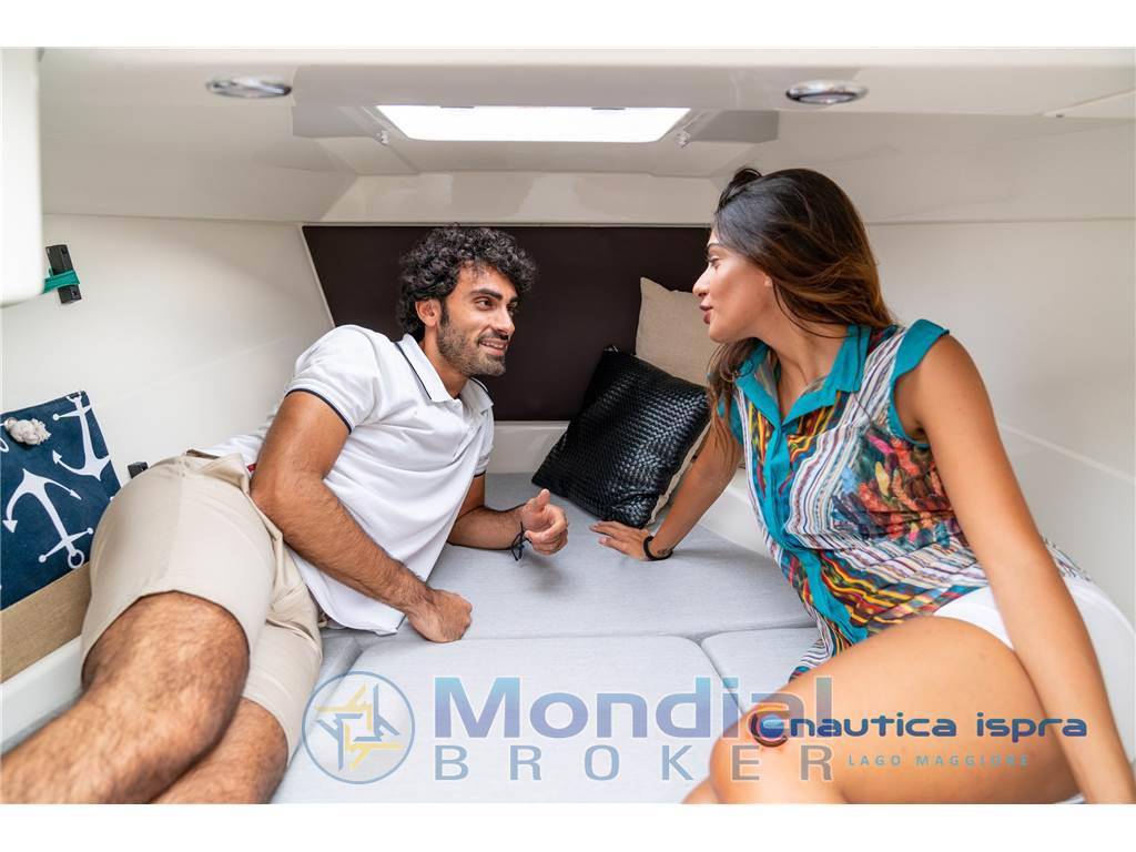 Quicksilver Activ 675 cruiser