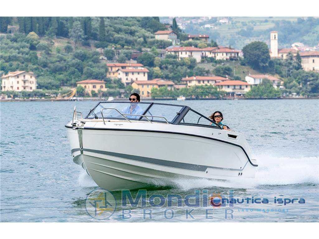 Quicksilver Activ 675 cruiser