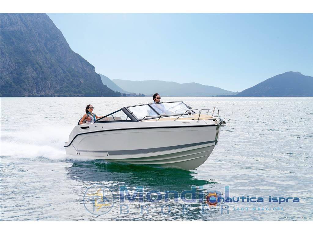 Quicksilver Activ 675 cruiser