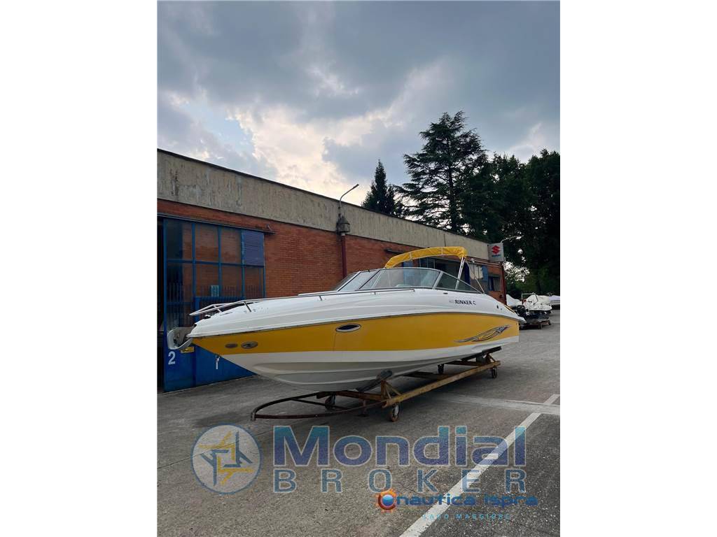 Rinker Captiva 262 cuddy