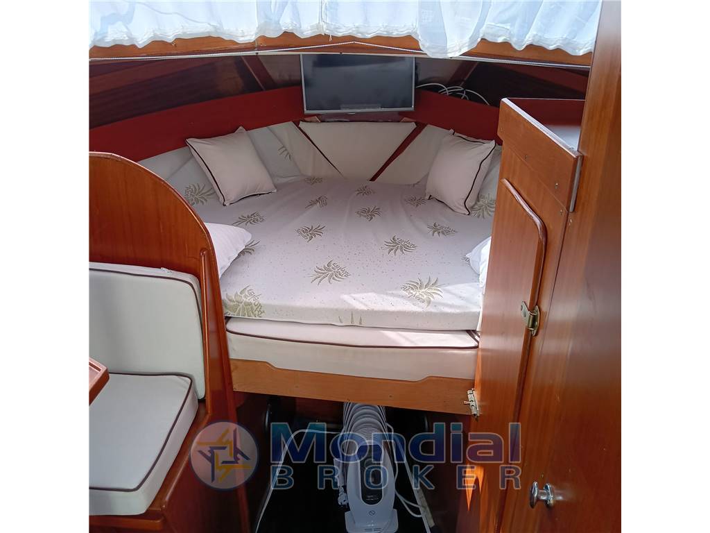 Automarine Tortuga 27
